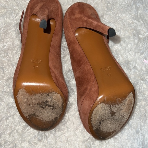 Authentic Gucci Suede T Strap Peep Toe Platform Heels Light Rust Color S… - Picture 13 of 15